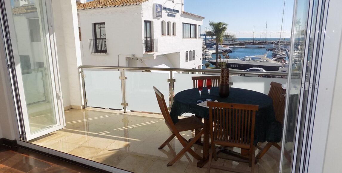Luxus apartman közvetlenül Puerto Banús ikonikus kikötőjében