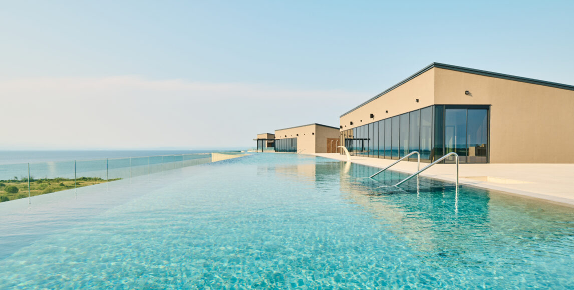 5* apartman és villa rezort, hozzáféréssel a privát strandra