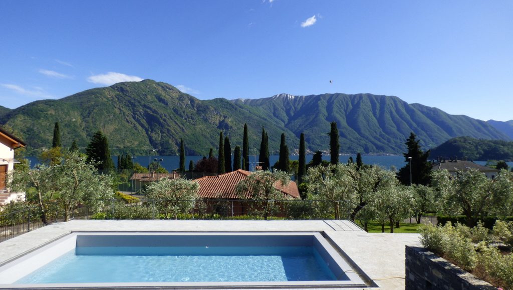 Luxusvilla, kilátással a Comói-tóra