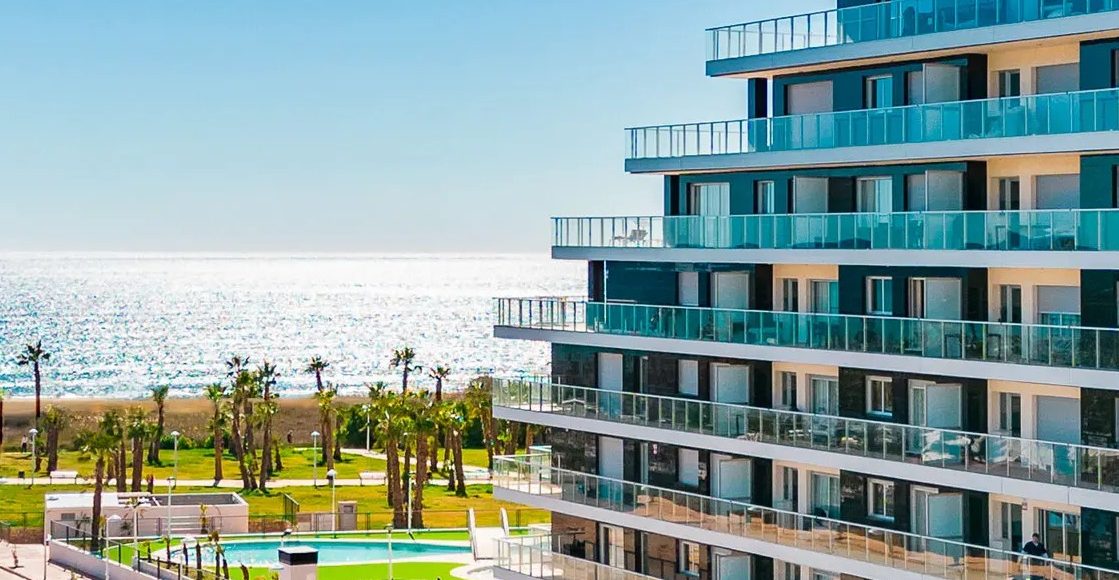 Gyönyörű kilátással rendelkező apartmanok a tengertől való első sorban