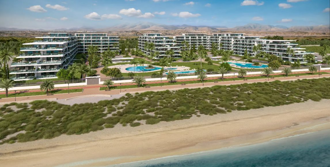Tengerre néző apartmanok Almerimarban: déli fekvésű, golfpálya és kikötő könnyen elérhető távolságban